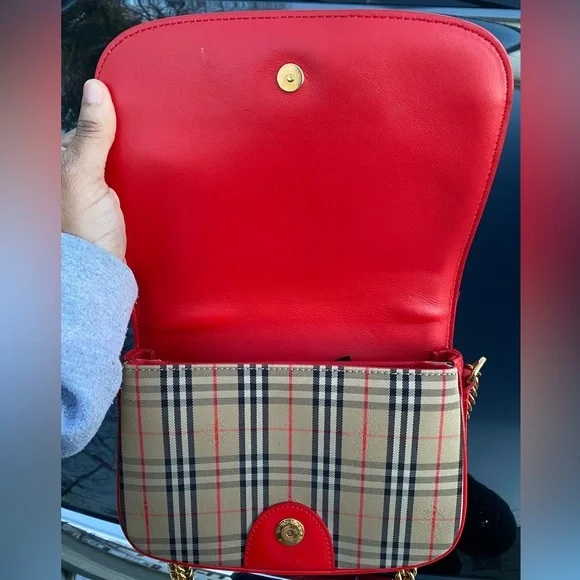 BURBERRY PATENT 1983 KNIGHT CHECK LINK SHOULDER BAG - Picture 3 of 12